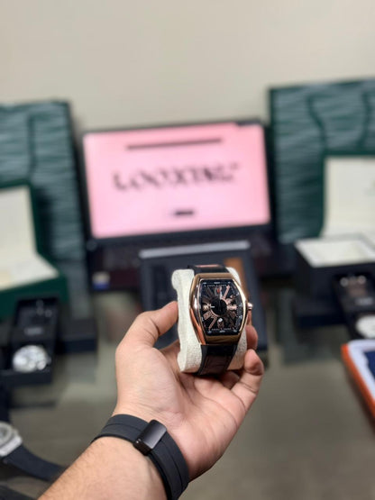 Men’s Luxury Tonneau Dial Analog Watch – Bold 3D Numerals, Premium Leather Strap