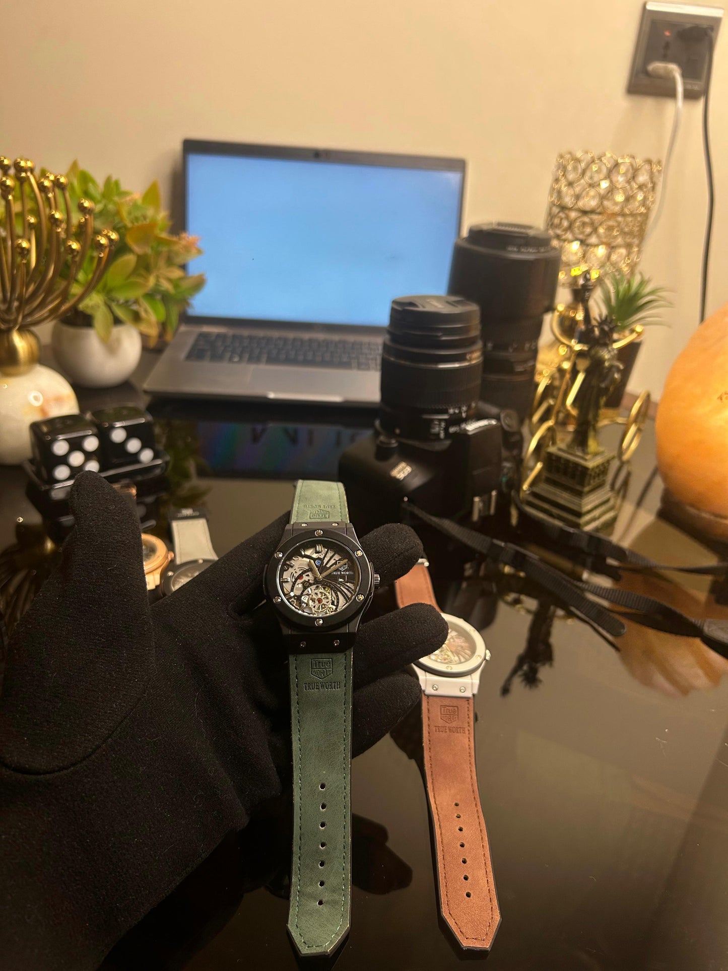 TRUE WORTH Skeleton Quartz Watch – Luxury Edition