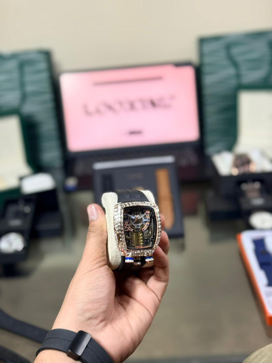 Luxury Skeleton Engine-Style Quartz Watch | Diamond Bezel | Rubber Strap | Premium Men’s Timepiece