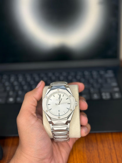 Luxury Diamond Cut Watch – Hublot-Inspired Bold Design